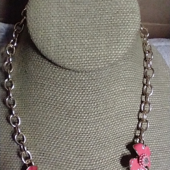 Goldtone pink floral flower 🌸🌹necklace bracelet earrings set - Picture 5 of 6